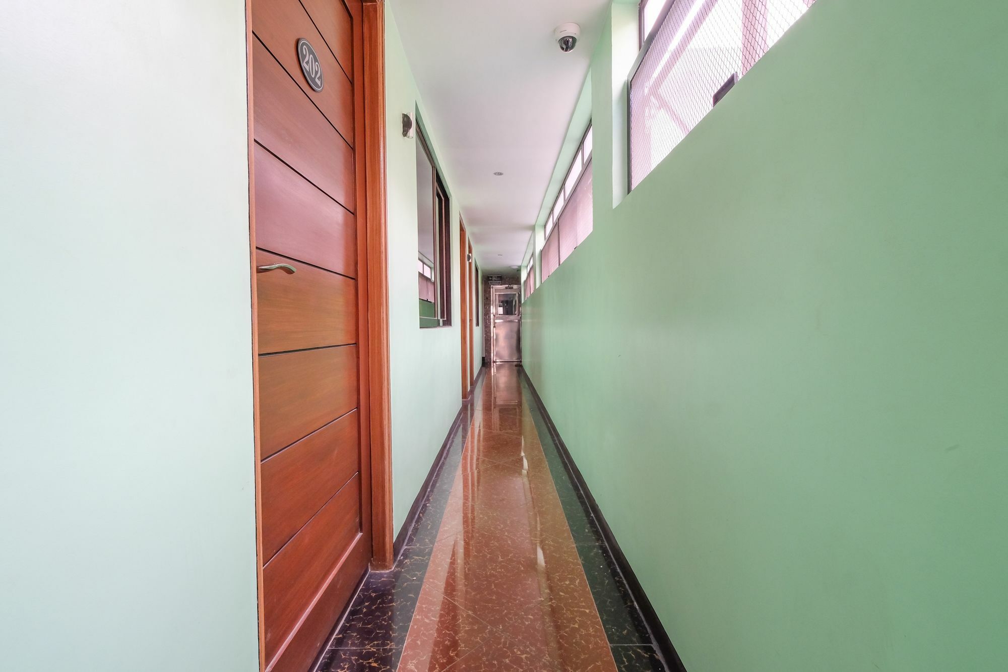 Zen Rooms Time Travellers Makati Makati City Extérieur photo