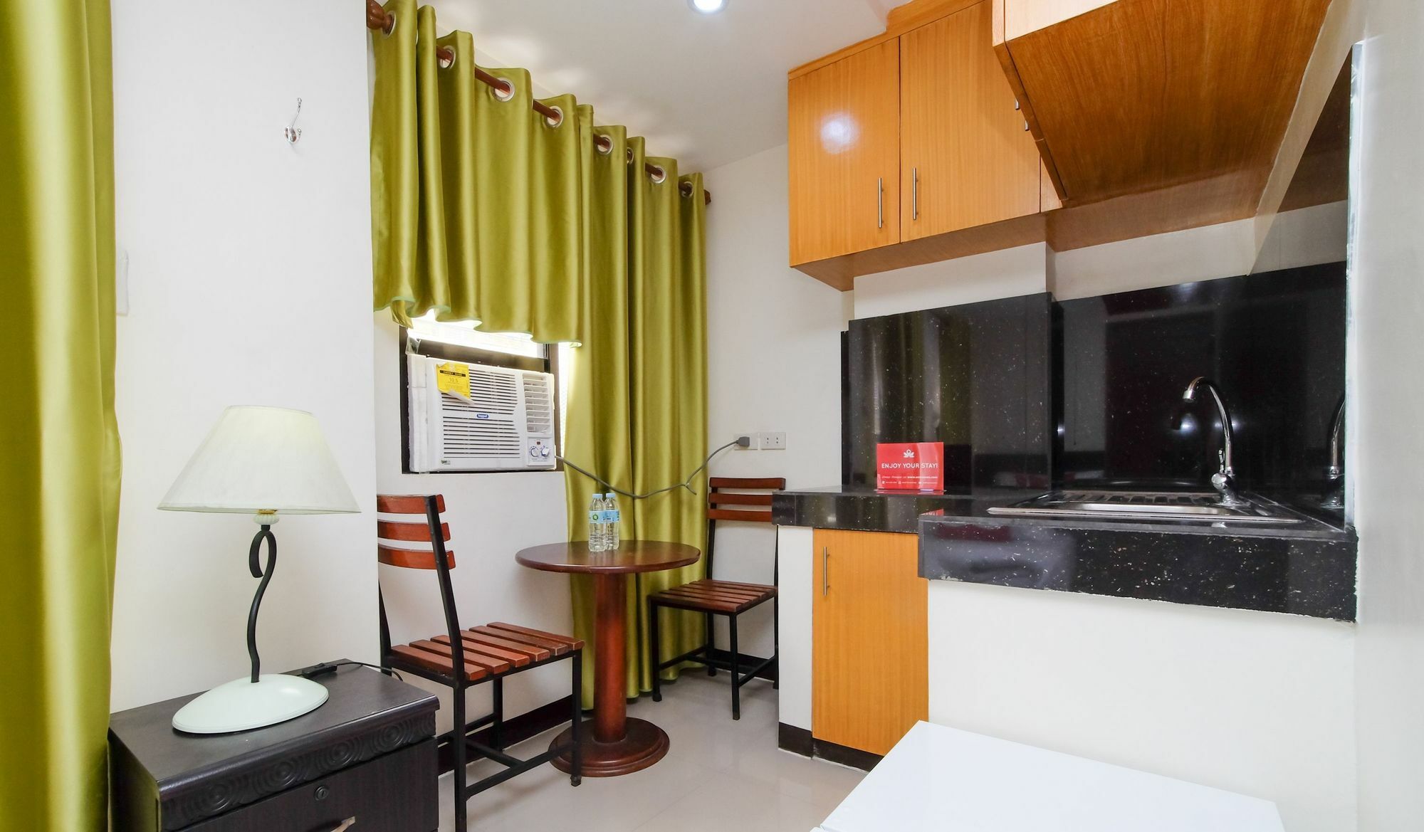 Zen Rooms Time Travellers Makati Makati City Extérieur photo