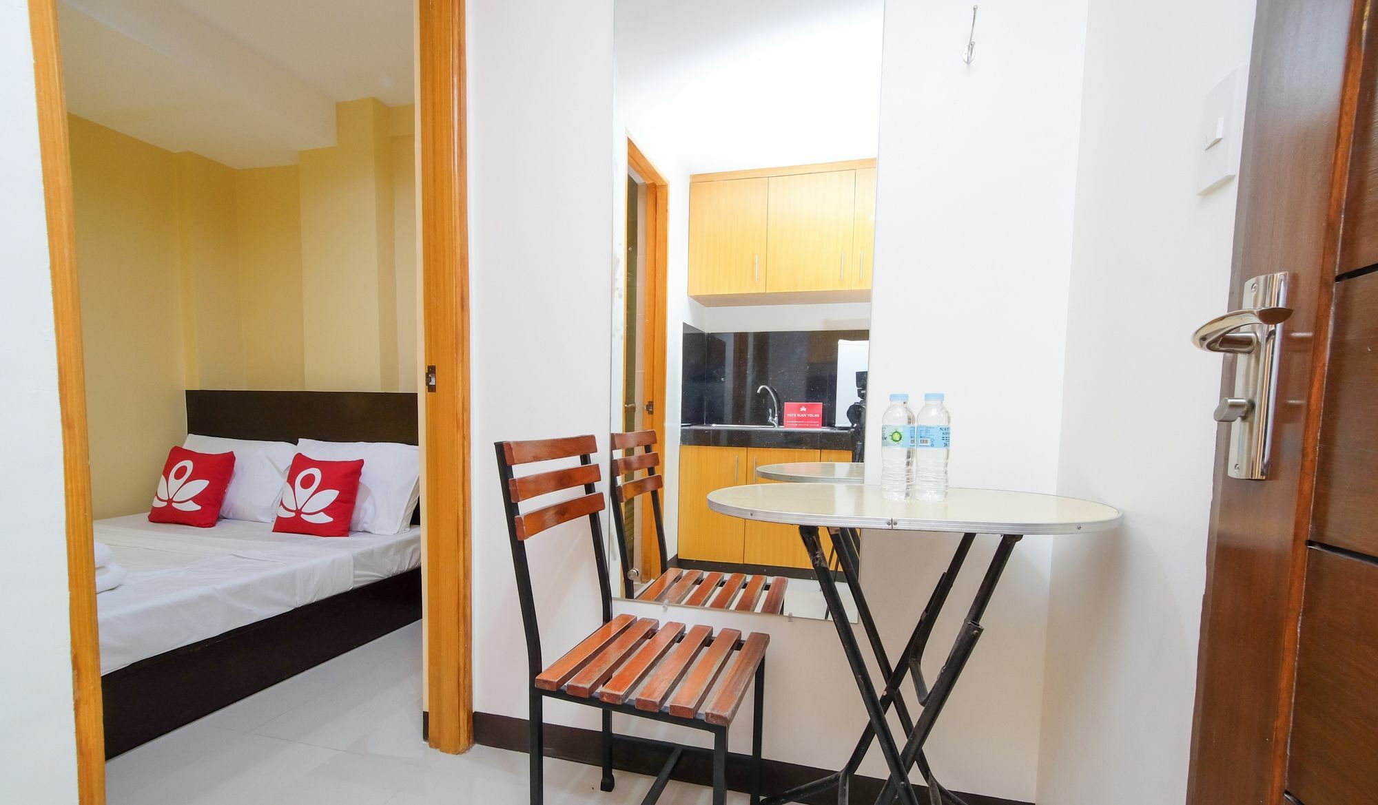 Zen Rooms Time Travellers Makati Makati City Extérieur photo