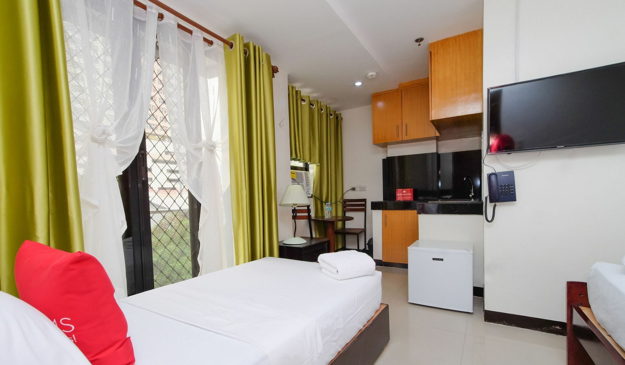 Zen Rooms Time Travellers Makati Makati City Extérieur photo